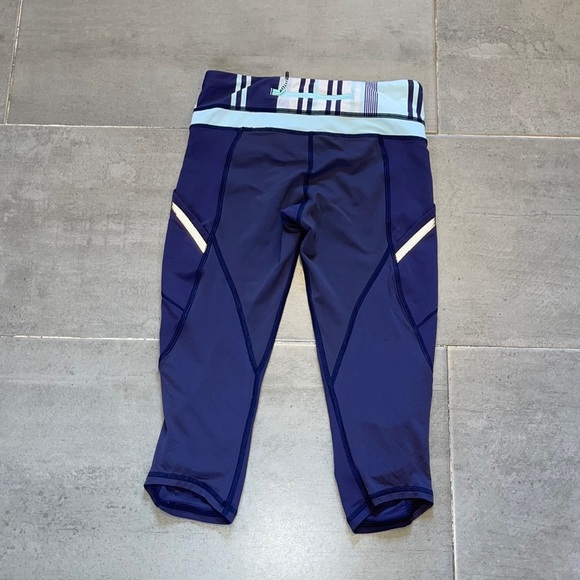 Lululemon Run: A Marathon Crop II in Cadet Blue - Picture 6 of 7